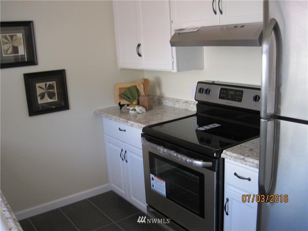 8217 Custer Road Southwest Lakewood, WA 98499 - Photo 9 of 20