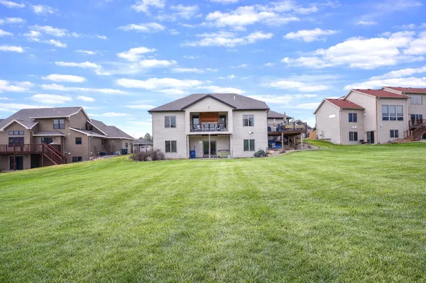 $899,000 | 1936 Kerry Drive Northeast, Rochester, MN 55906