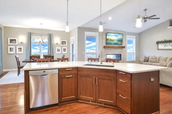 $899,000 | 1936 Kerry Drive Northeast, Rochester, MN 55906