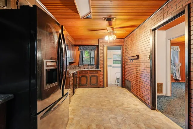 a view of a hallway with the elevator