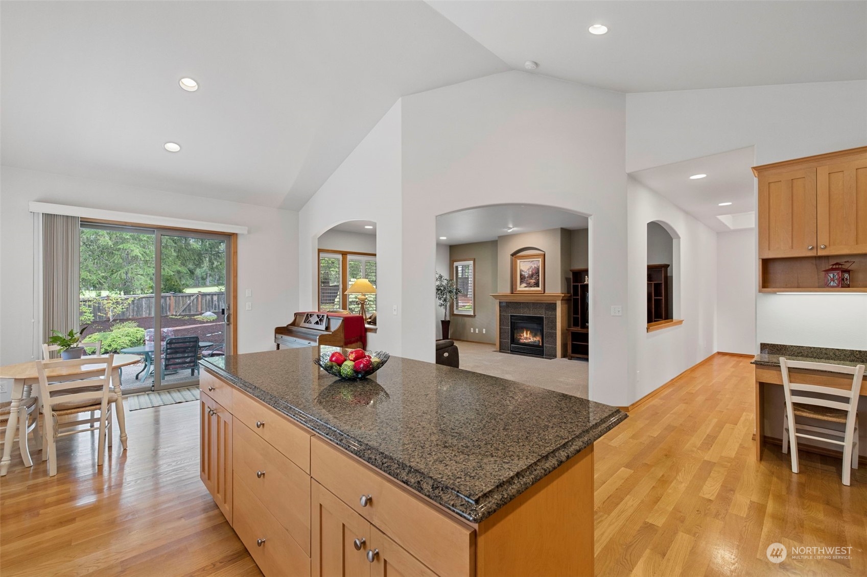 210 East Soderberg Road Allyn, WA 98524 - Photo 11 of 40 Gallery Image 11