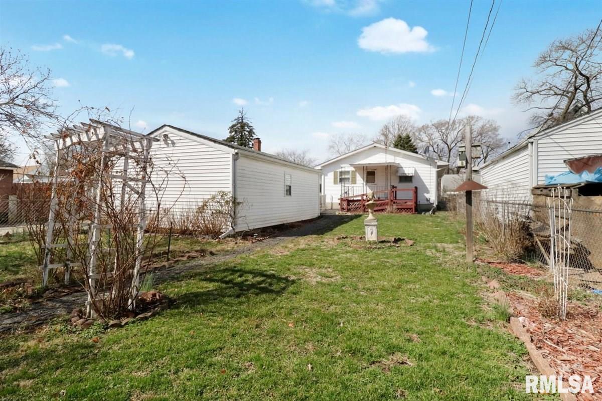 2318 South 14th Street Springfield, IL 62703 - Photo 14 of 19