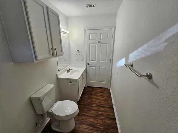 $1,895 | 5213 English Glade Drive, Austin, TX 78724