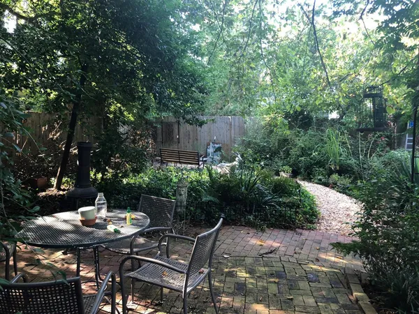 $1,700 | 409 Pritchard Avenue, Chapel Hill, NC 27516