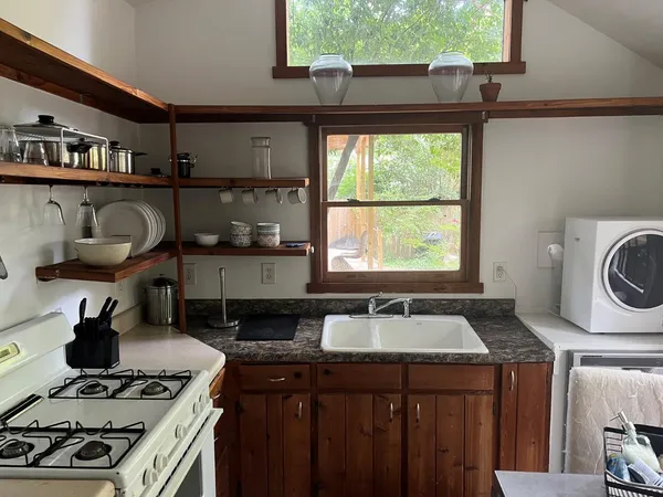 $1,700 | 409 Pritchard Avenue, Chapel Hill, NC 27516