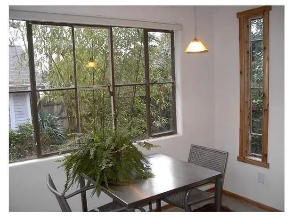 $1,700 | 409 Pritchard Avenue, Chapel Hill, NC 27516