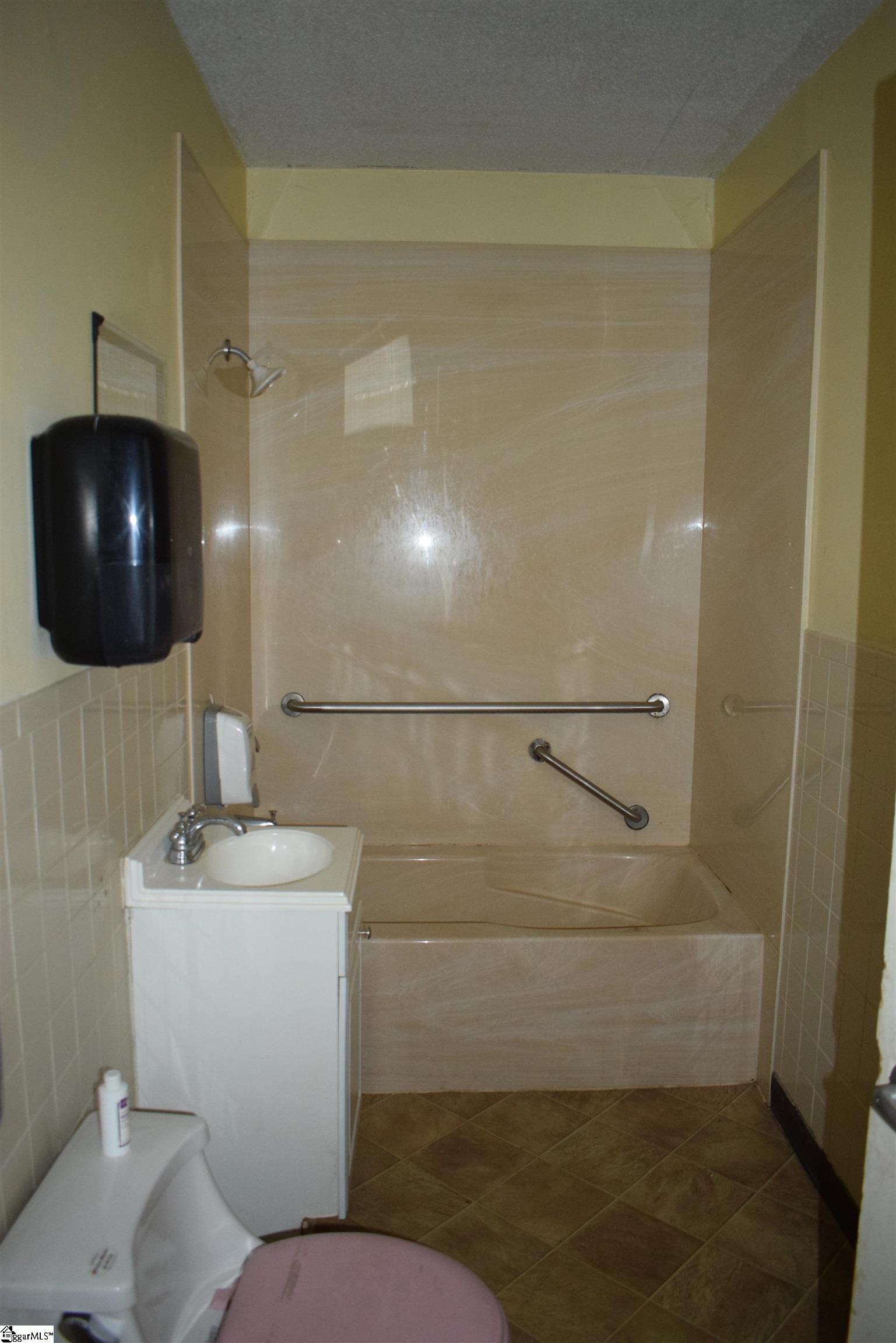 2470 Old Mill Road Inman, SC 29349 - Photo 18 of 36 Gallery Image 18