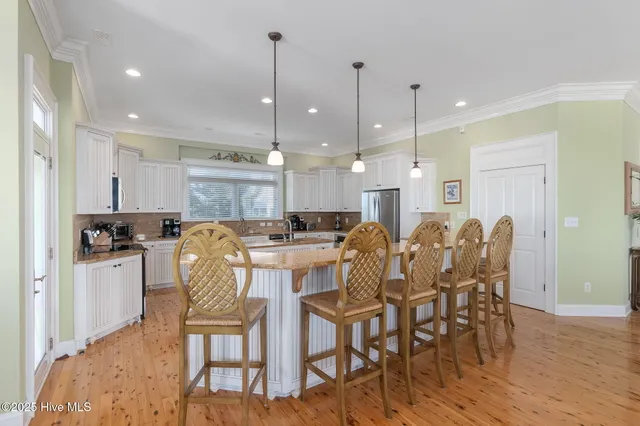 $2,225,000 | 1010 Ocean Drive, Emerald Isle, NC 28594