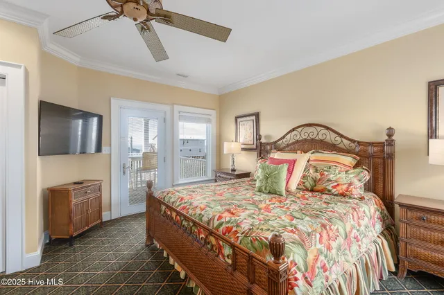 $2,225,000 | 1010 Ocean Drive, Emerald Isle, NC 28594