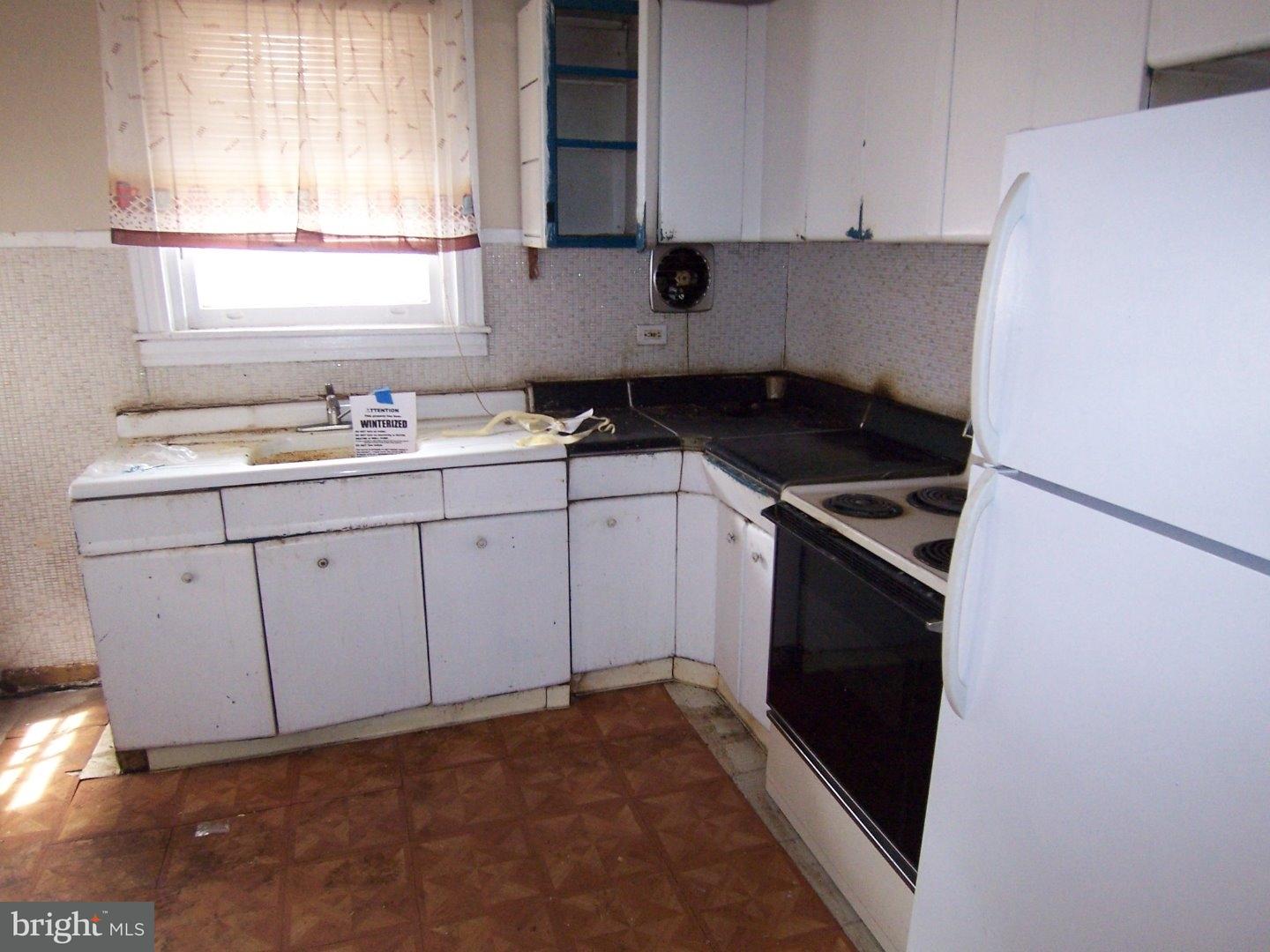 366 Margate Road Upper Darby, PA 19082 - Photo 4 of 9
