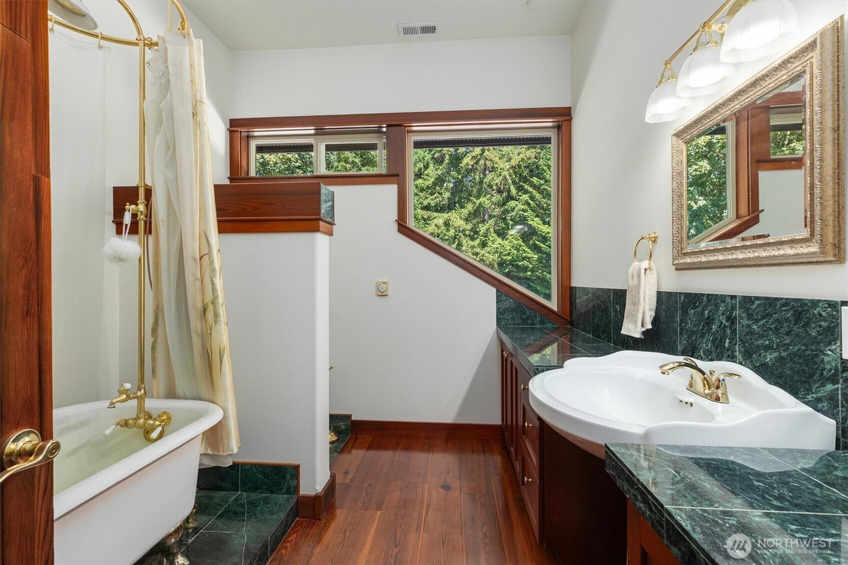 14405 Southwest Pohl Road Vashon, WA 98070 - Photo 29 of 40 Gallery Image 29