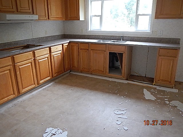 78 South Fairfield Road Greenville, SC 29605 - Photo 2 of 12 Gallery Image 2