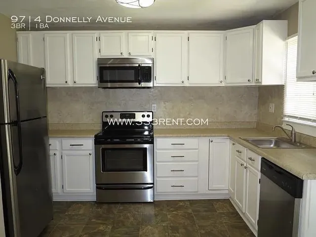 $550,000 | 9714 Donnelly Avenue, Kansas City, MO 64134