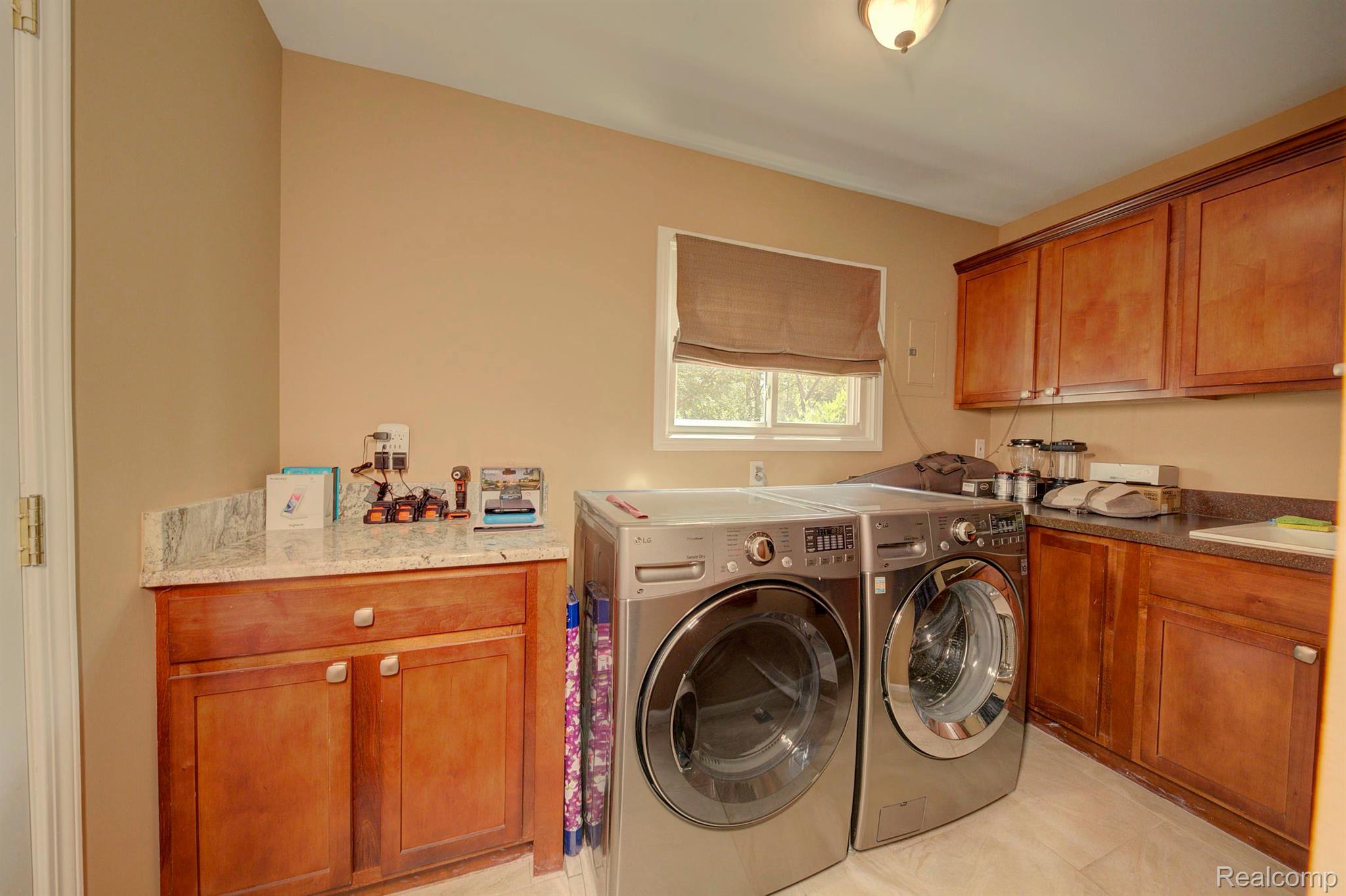 40539 West 10 Mile Road Novi, MI 48375 - Photo 18 of 29 Gallery Image 18