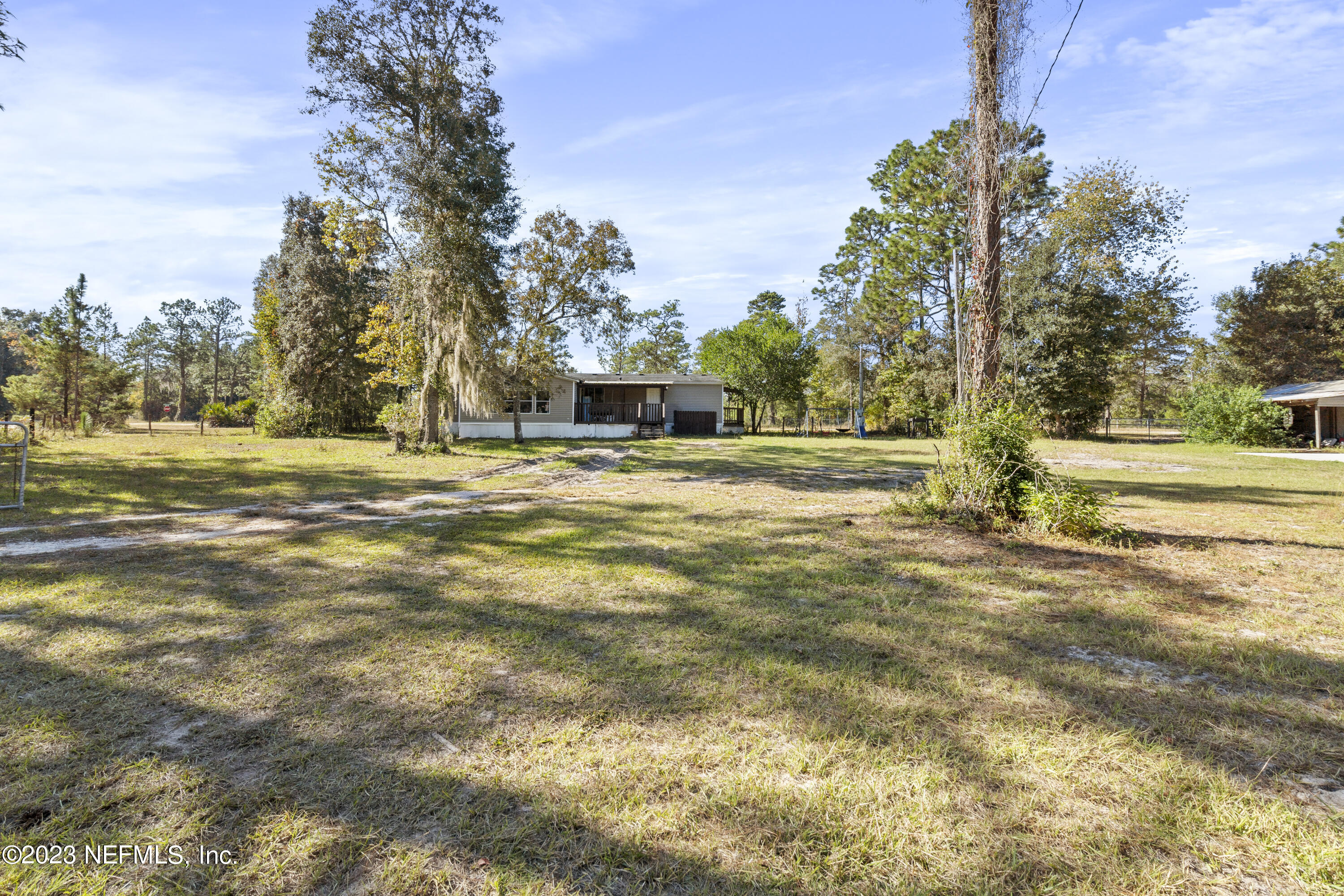 6719 Shands Road Keystone Heights, FL 32656 - Photo 8 of 32 backyard