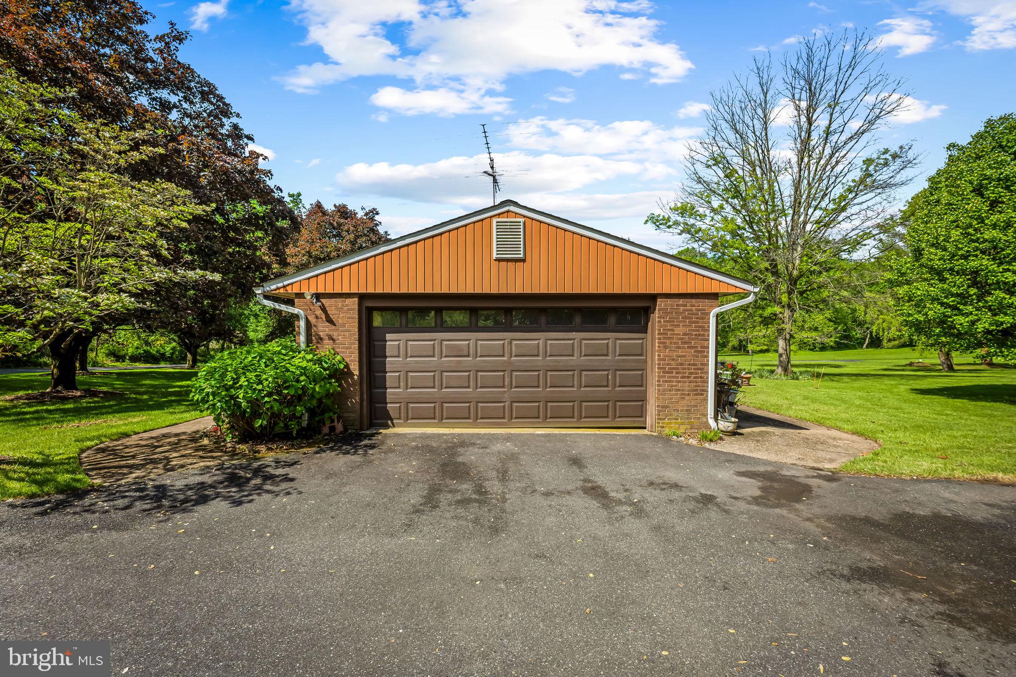 6516 Lewis Road Baldwin, MD 21013 - Photo 5 of 34