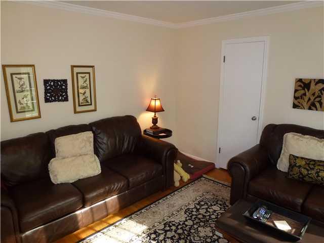 7118 Spring Mill Road Indianapolis, IN 46260 - Photo 8 of 22 Gallery Image 8
