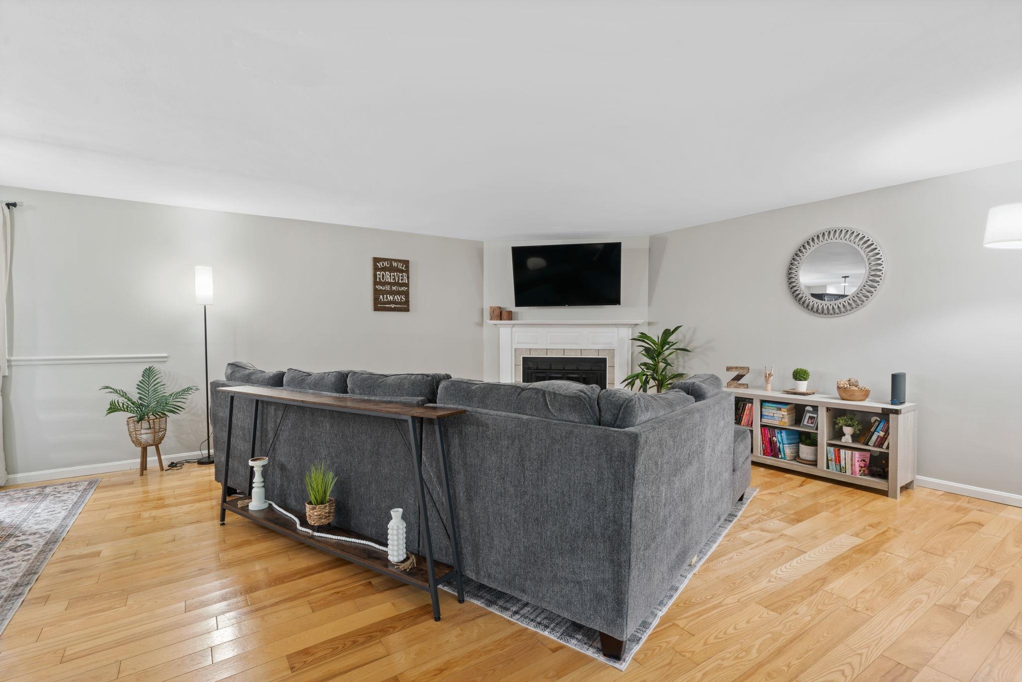 153 Coffin Road, Unit 13 Epping, NH 03042 - Photo 3 of 14