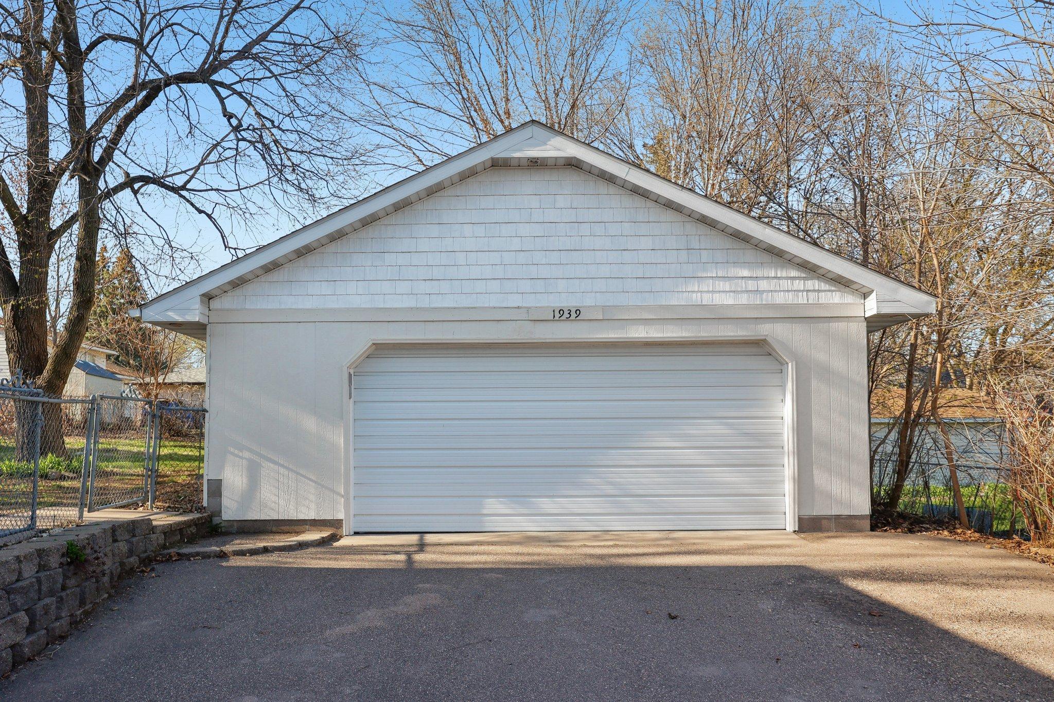 1939 County Rd B East Maplewood, MN 55109 - Photo 27 of 35 Gallery Image 27