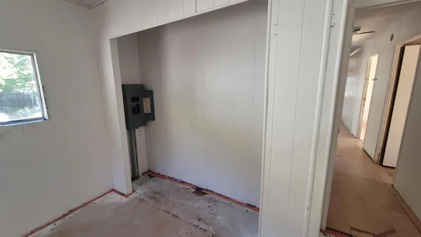 a view of utility room