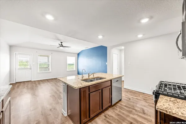 $2,190 | 6812 Orff, San Antonio, TX 78252