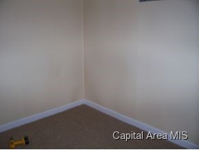 2433 East Griffiths Avenue Springfield, IL 62702 - Photo 11 of 13