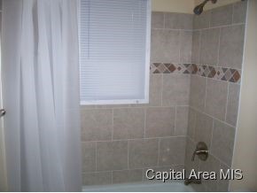 2433 East Griffiths Avenue Springfield, IL 62702 - Photo 5 of 13