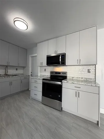 $3,100 | 1966 Northeast 177th Street, North Miami Beach, FL 33162