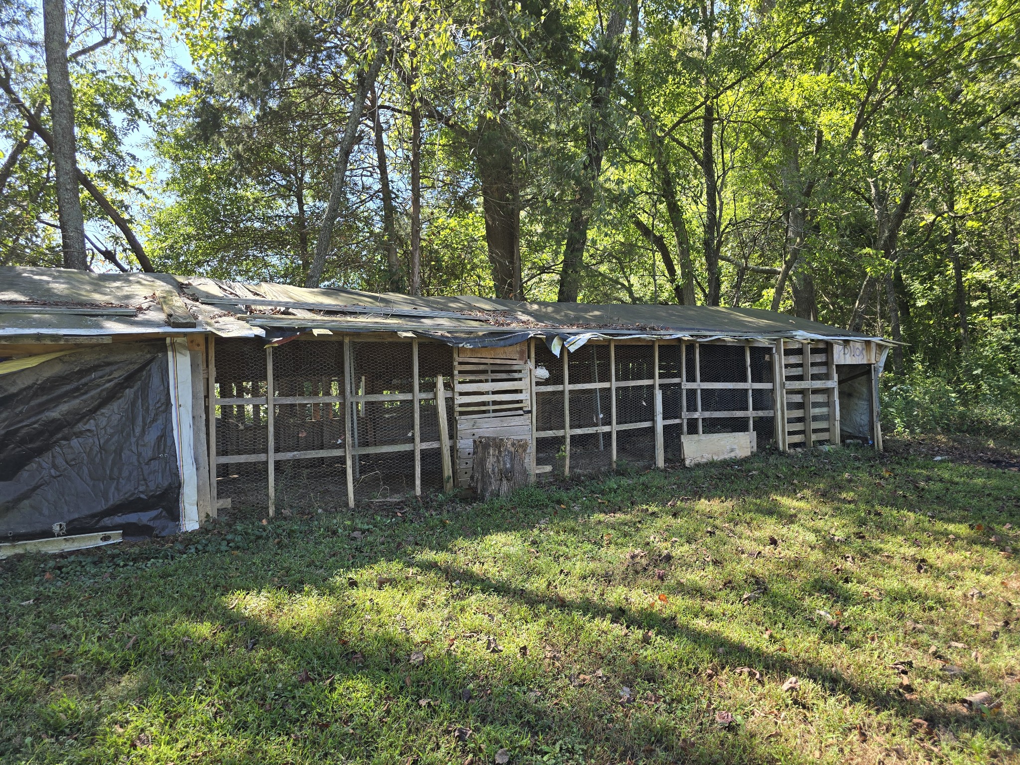 2606 Cave Springs Road Springfield, TN 37172 - Photo 5 of 27 a view of a house with a yard and wooden fence