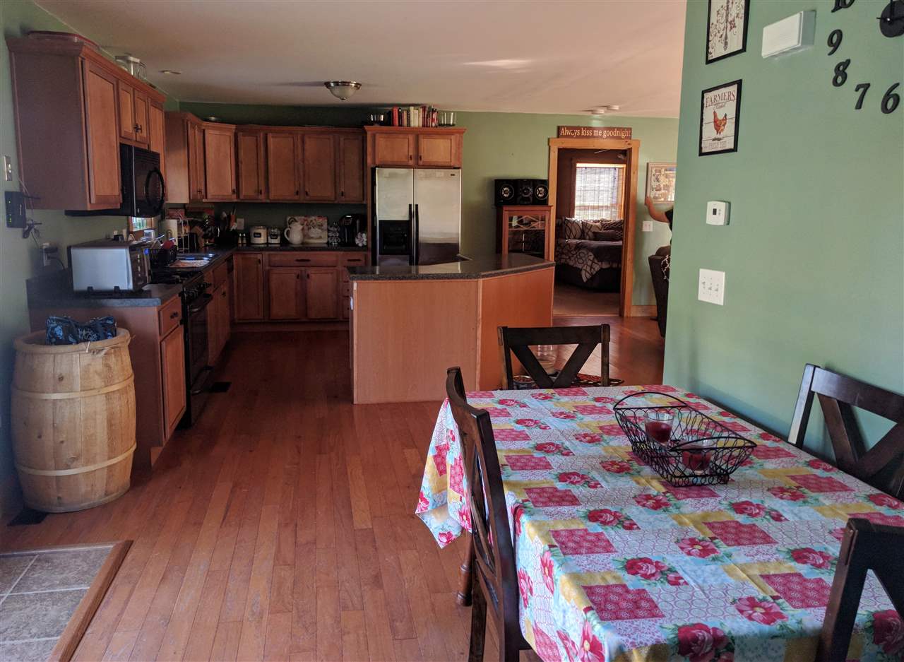 184 Needles Eye Road Morristown, VT 05661 - Photo 3 of 28