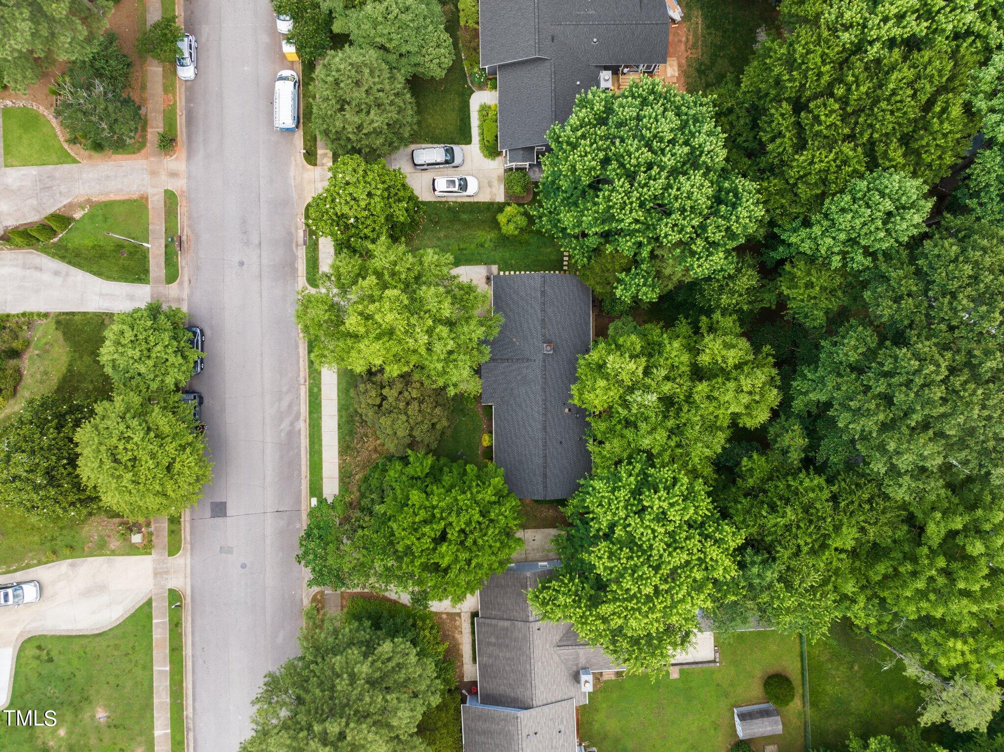 5404 Old Towne Road Raleigh, NC 27612 - Photo 37 of 41 4-web-or-mls-DJI_0281