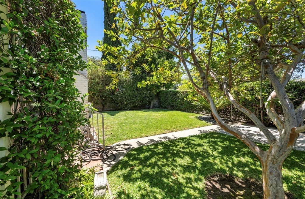 10322 Rincon Avenue Pacoima, CA 91331 - Photo 13 of 33 Gallery Image 13