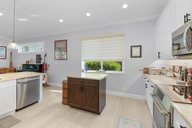 a view of a livingroom and dining room