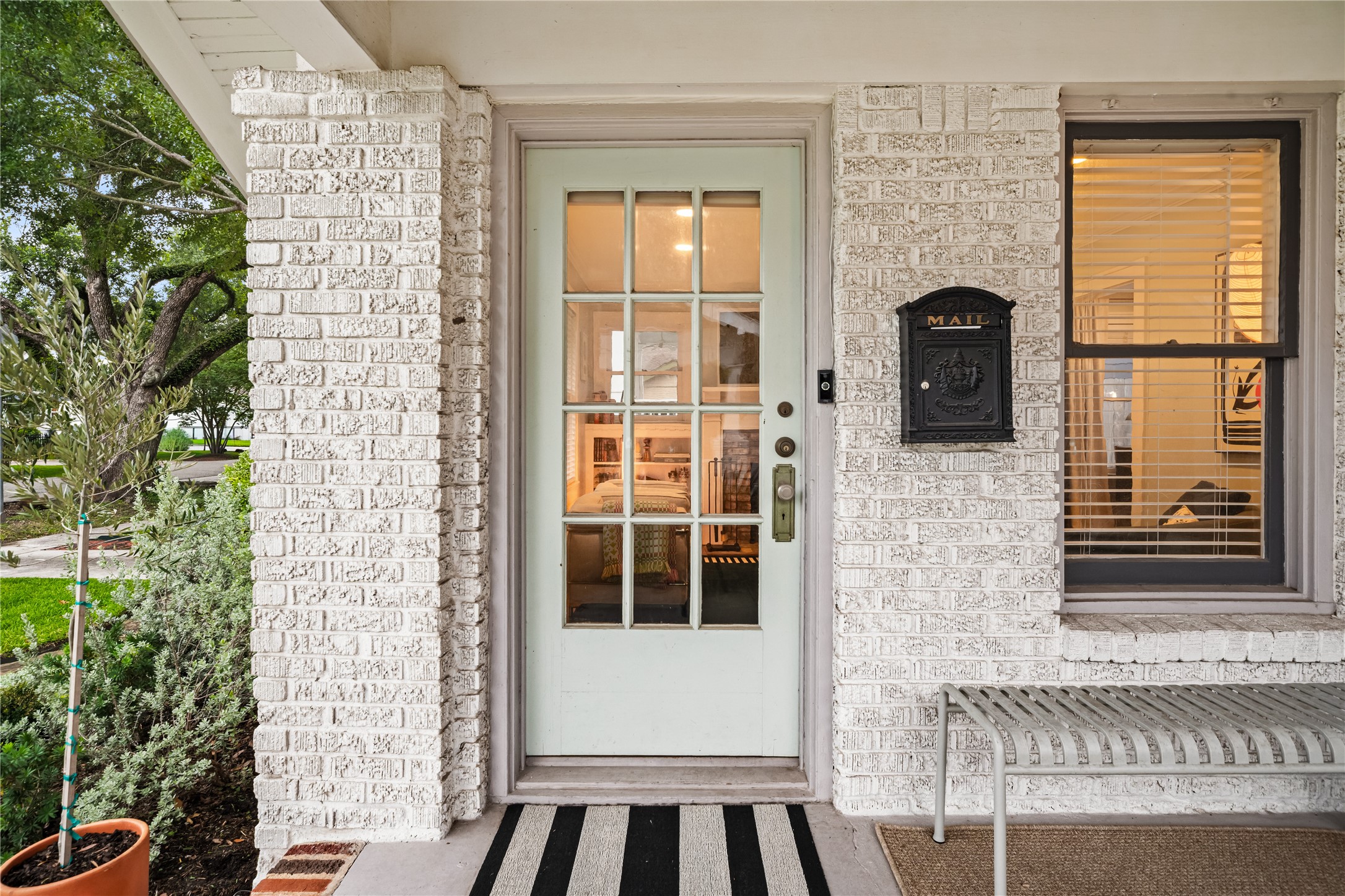 721 Ralfallen Street Houston, TX 77008 - Photo 4 of 26