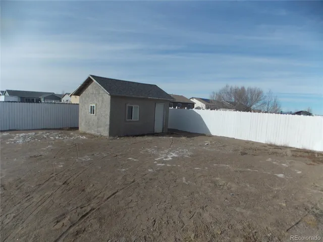 a view of an empty room with mountain