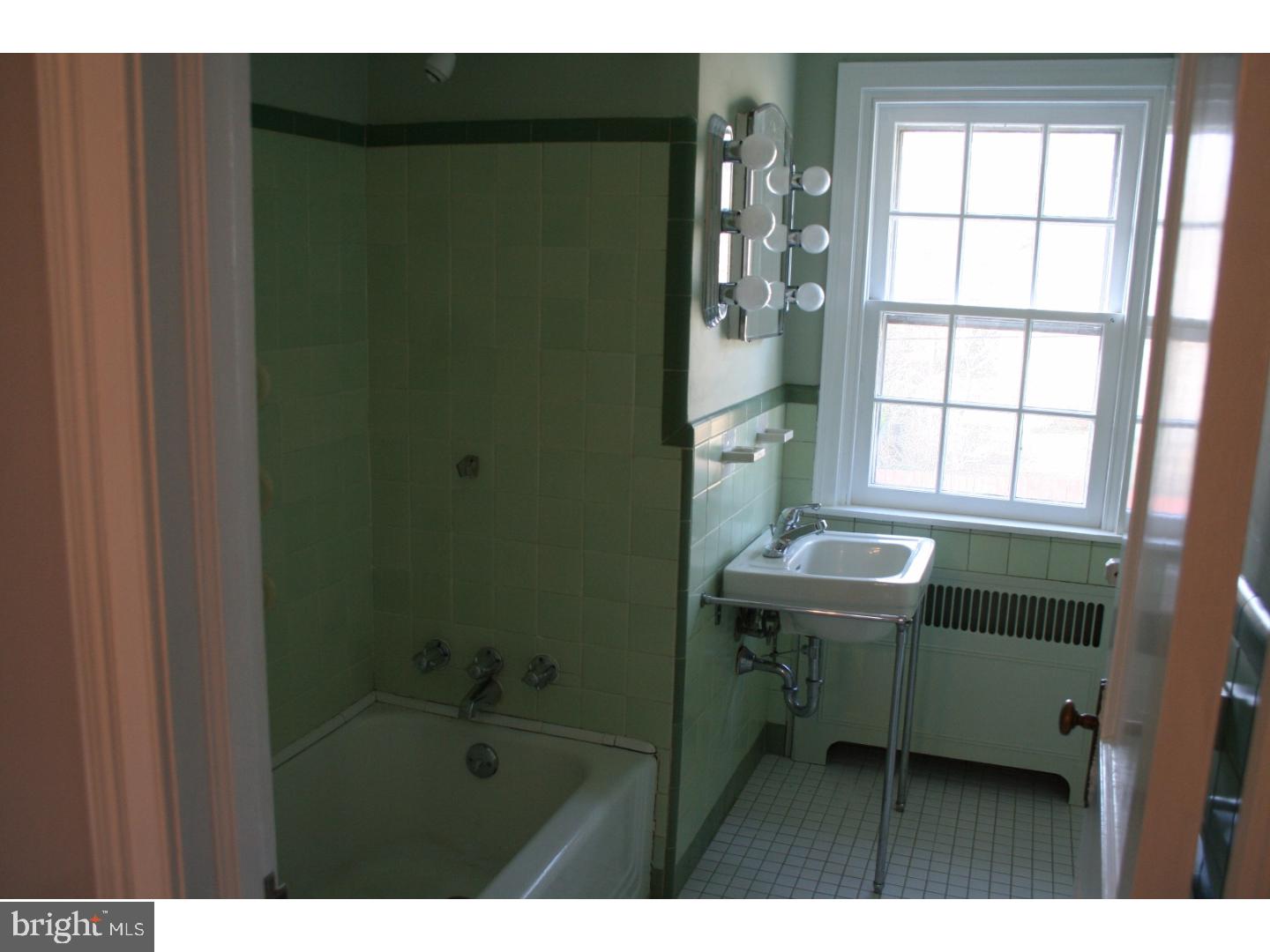 112 Hilltop Road Philadelphia, PA 19118 - Photo 17 of 23