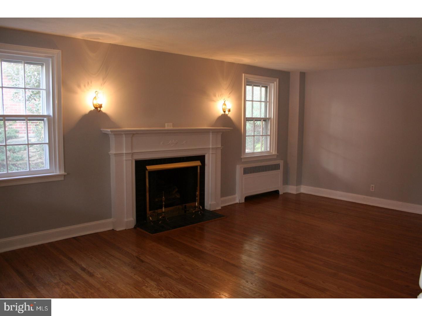 112 Hilltop Road Philadelphia, PA 19118 - Photo 4 of 23