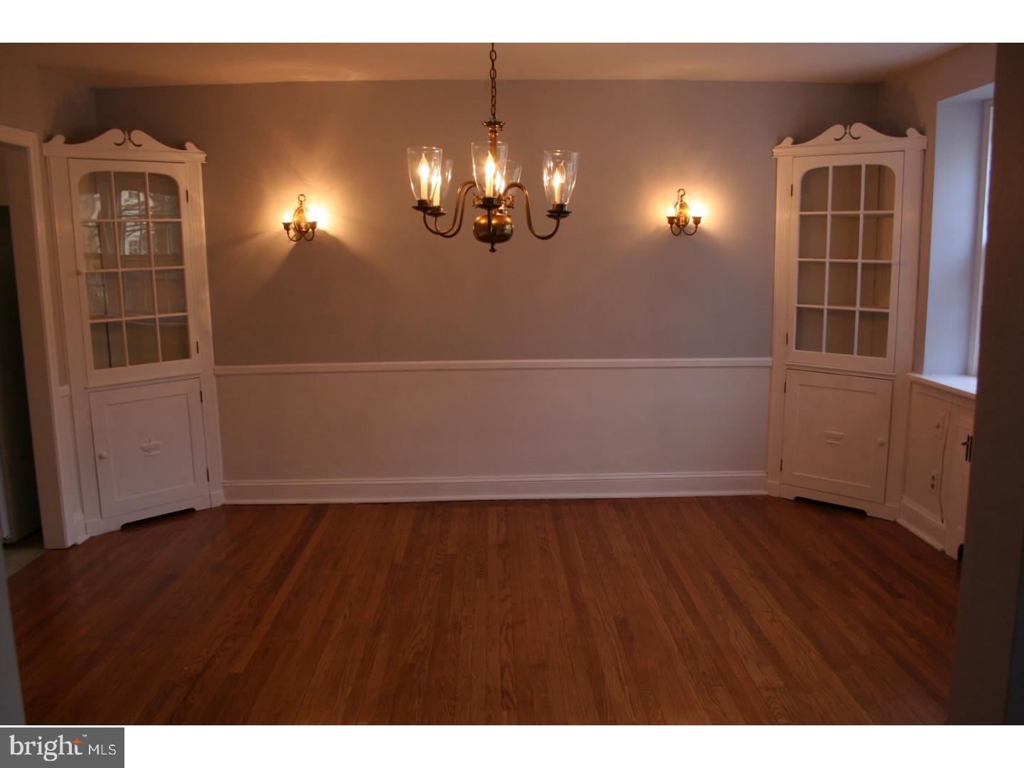 112 Hilltop Road Philadelphia, PA 19118 - Photo 6 of 23