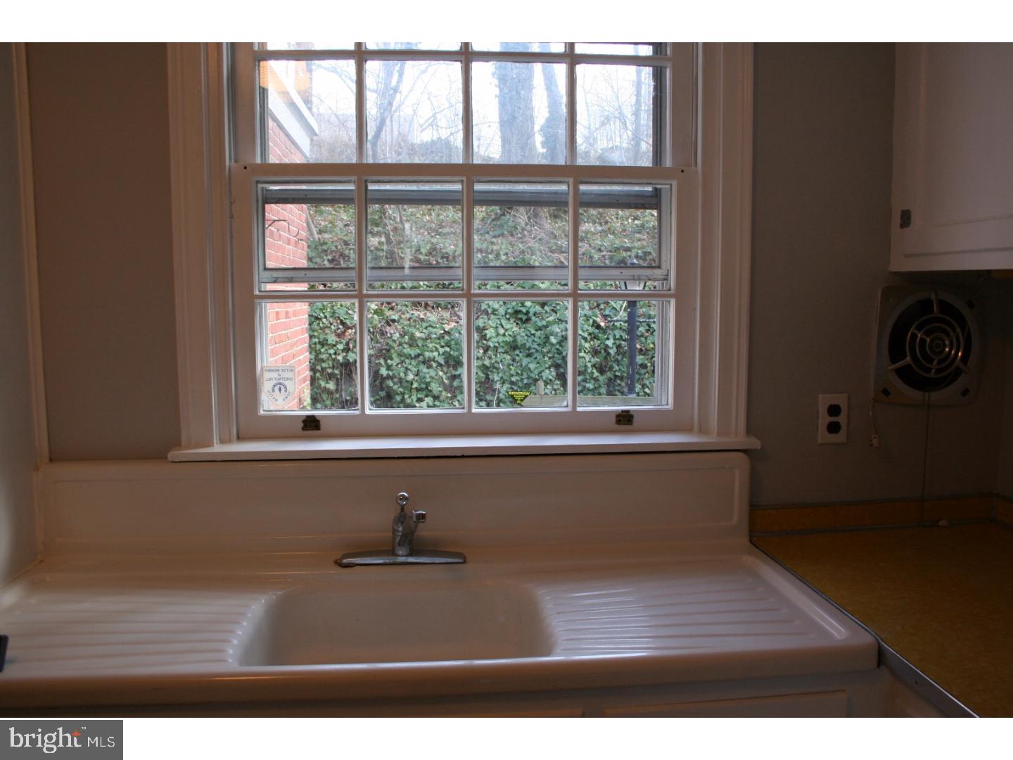 112 Hilltop Road Philadelphia, PA 19118 - Photo 9 of 23