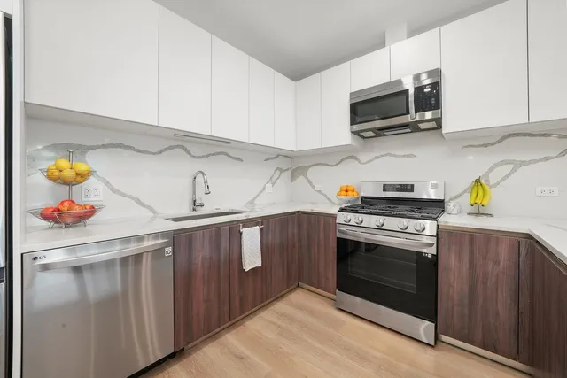 $449,900 | 2342 West Adams Street, Unit 304, Chicago, IL 60612