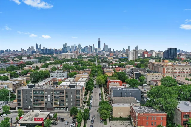 $449,900 | 2342 West Adams Street, Unit 304, Chicago, IL 60612