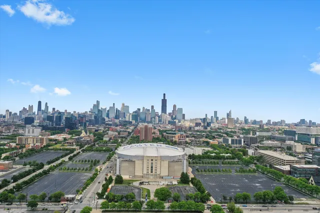 $449,900 | 2342 West Adams Street, Unit 304, Chicago, IL 60612