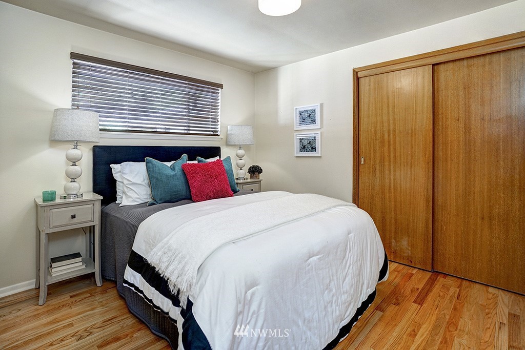 7322 Blake Place Southwest Seattle, WA 98136 - Photo 8 of 25 Gallery Image 8