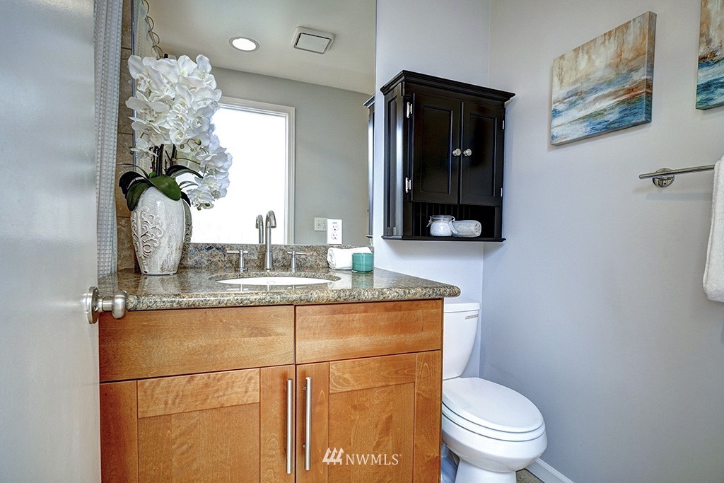 7322 Blake Place Southwest Seattle, WA 98136 - Photo 10 of 25 Gallery Image 10