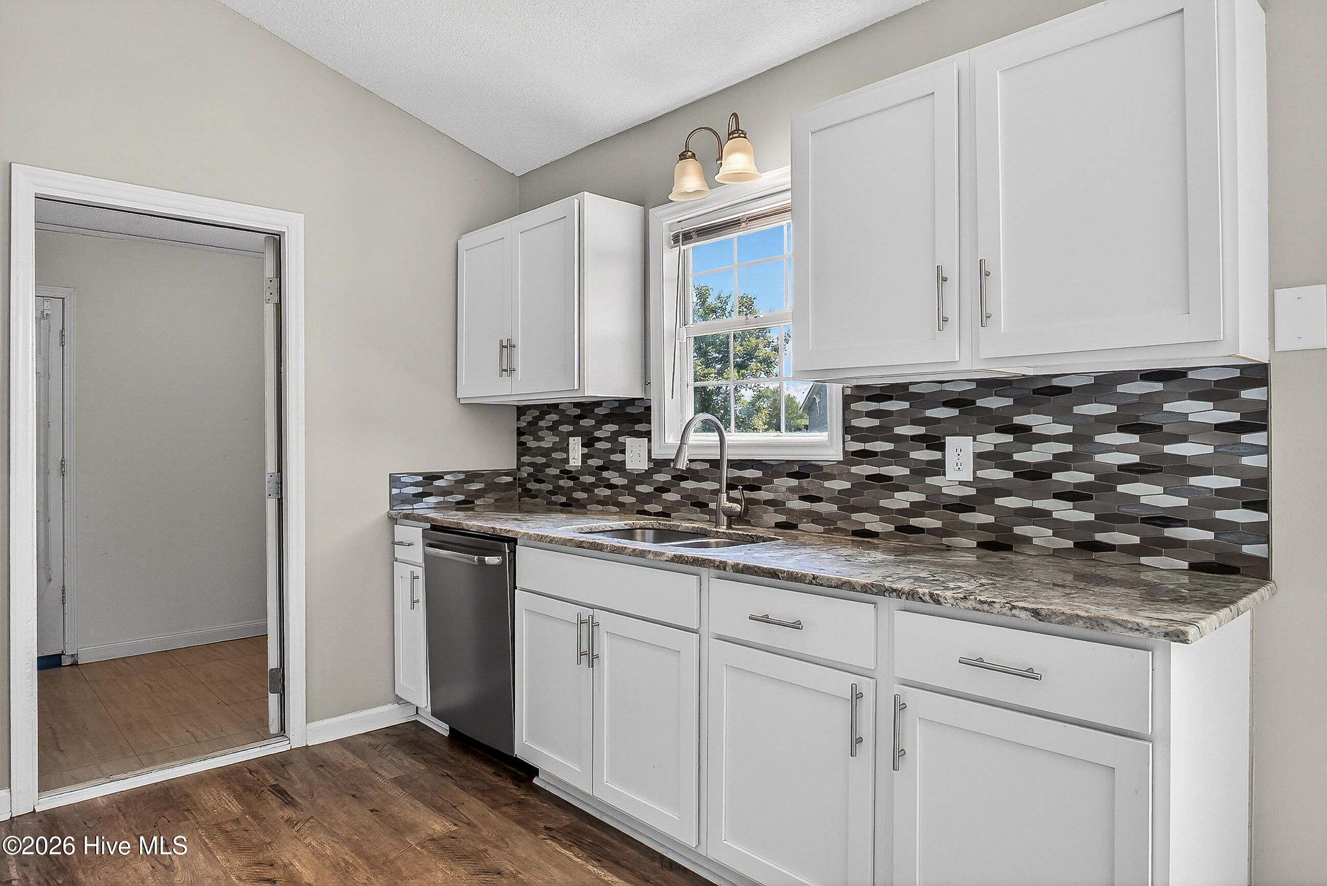 407 Alec Court Hubert, NC 28539 - Photo 9 of 26 12