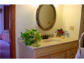 620 Hackett Hill Road, Unit 620 Manchester, NH 03102 - Photo 5 of 9