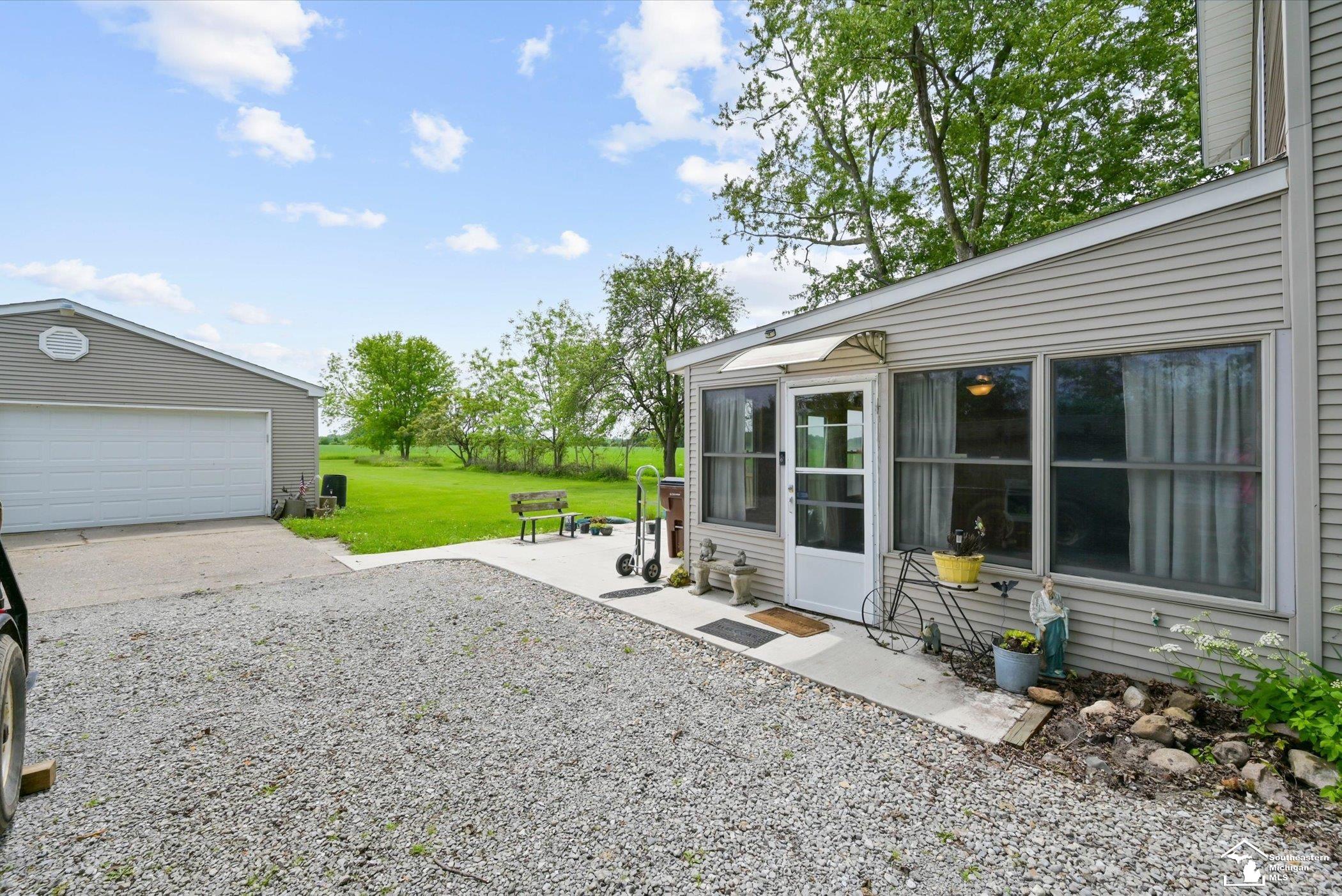 750 East Labo Road Carleton, MI 48117 - Photo 23 of 30