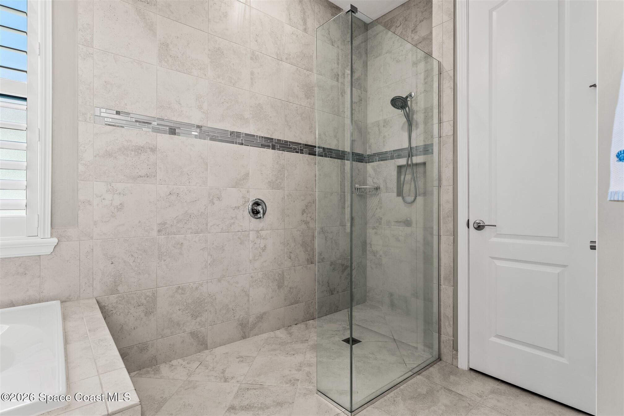 2622 Chapel Bridge Lane Melbourne, FL 32940 - Photo 14 of 92 Zero Entrance Large Shower