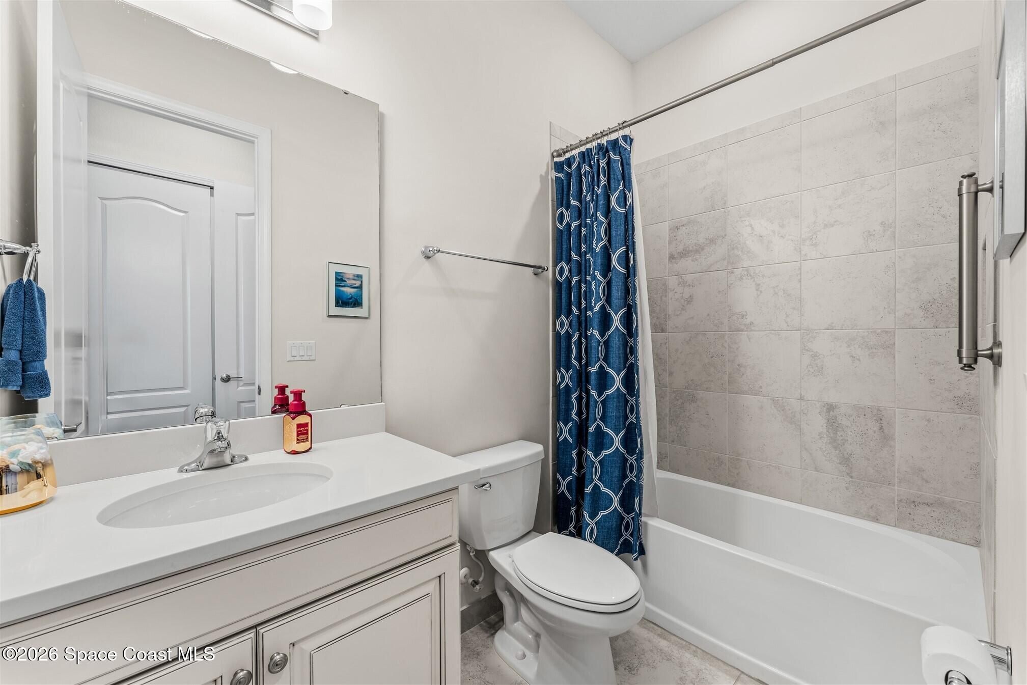 2622 Chapel Bridge Lane Melbourne, FL 32940 - Photo 17 of 92 Ensuite Guest Bath