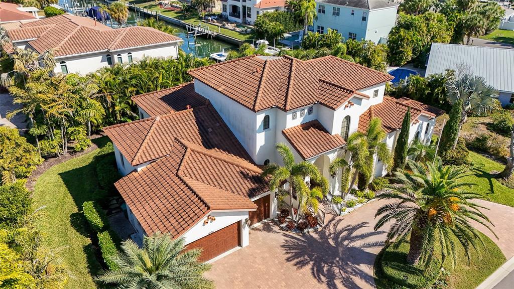 1005 Bogey Lane Longboat Key, FL 34228 - Photo 6 of 69